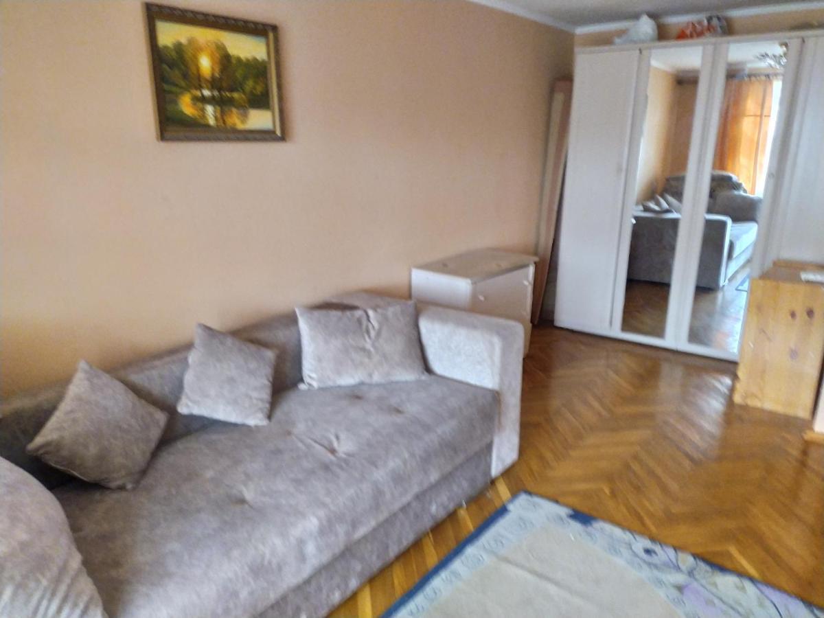 Apartment On Oktyabrskaya 105 Bobruisk Exterior foto
